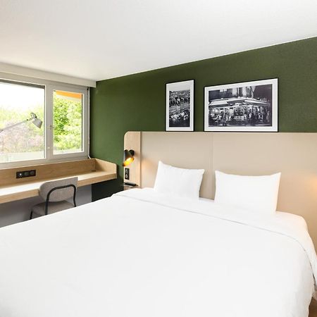 Campanile Les Ulis - Courtaboeuf Hotell Exteriör bild